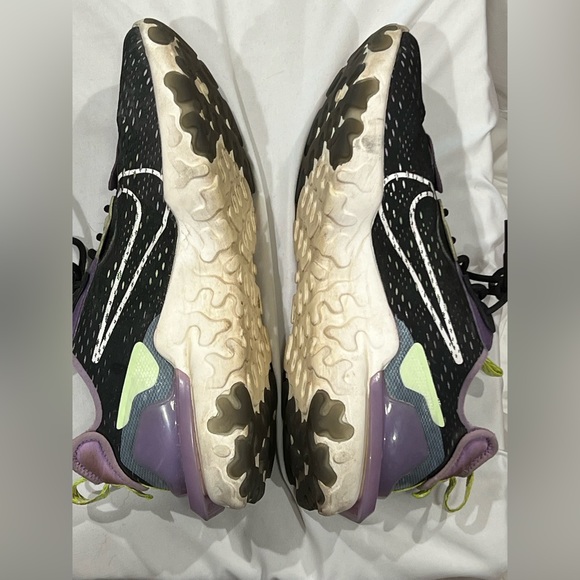 Nike/purple Women’s React Vision D/MS/X size 10 - Picture 2 of 10